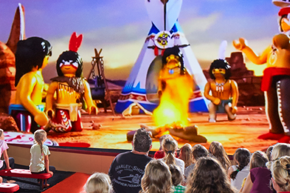 PonyparkCity Playmobil Village Spelen Speeltuin Indoor Kinderen Ouders Gezin Glijbaan Klimmen Speelgoed Playmobil Film Bioscoop